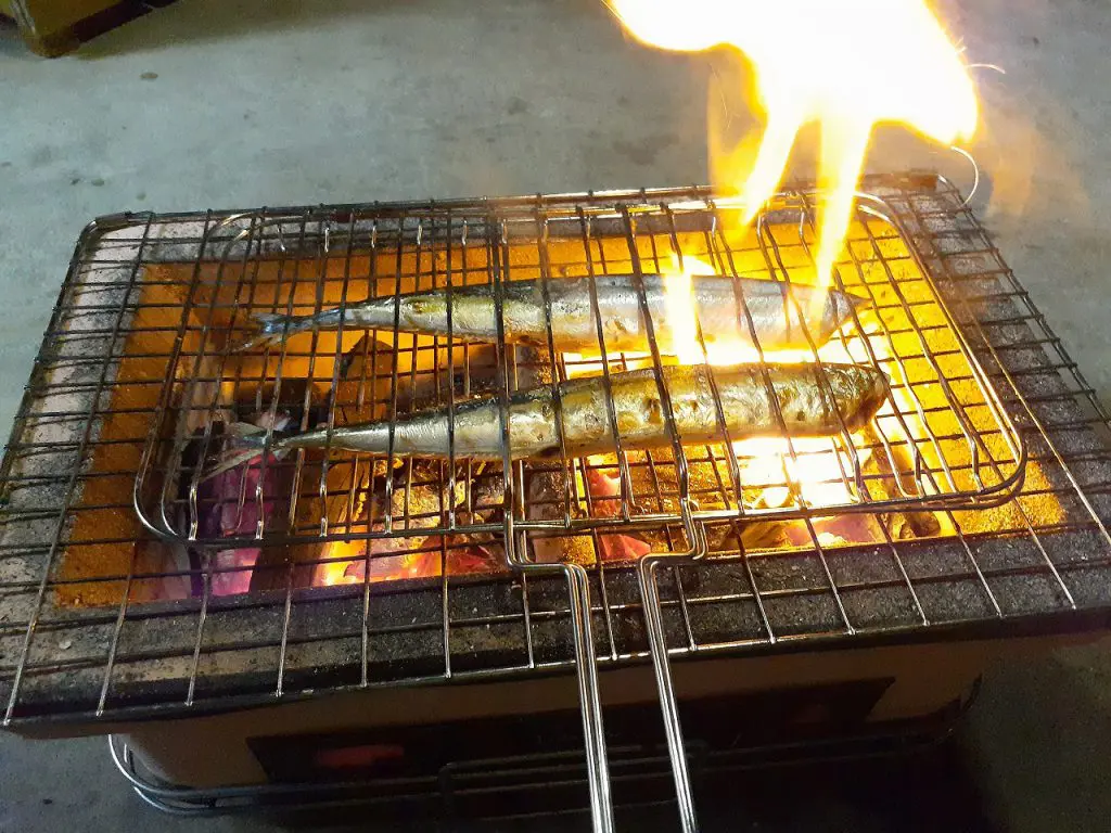 ベランダBBQ「秋刀魚の炭火焼き」 PART１ | 姫路市・加古川市周辺で