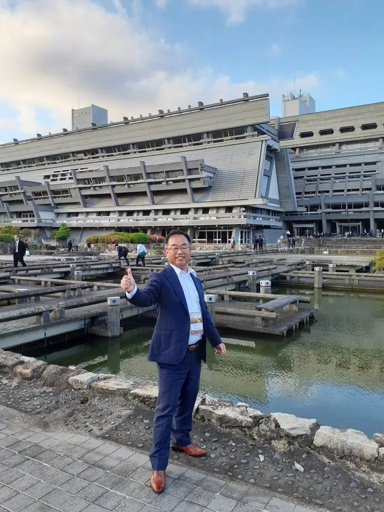 京都国際会館」と「ウルトラセブン」。 | 姫路市・加古川市周辺でおしゃれな注文住宅を建てるならヤマヒロ